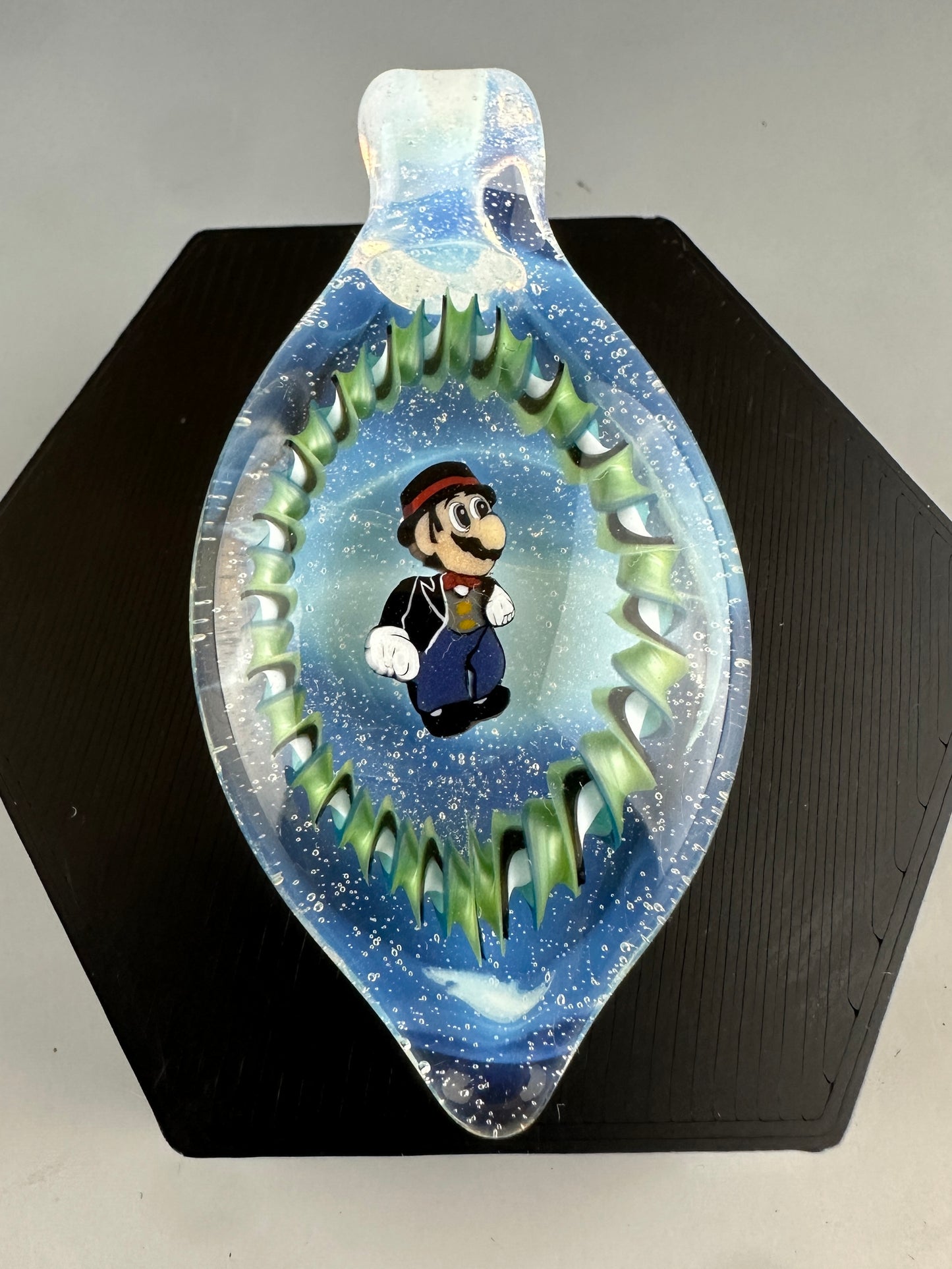 White & green Top hat M pendant